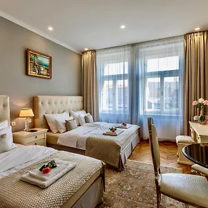 4* Aparthotel Slabur